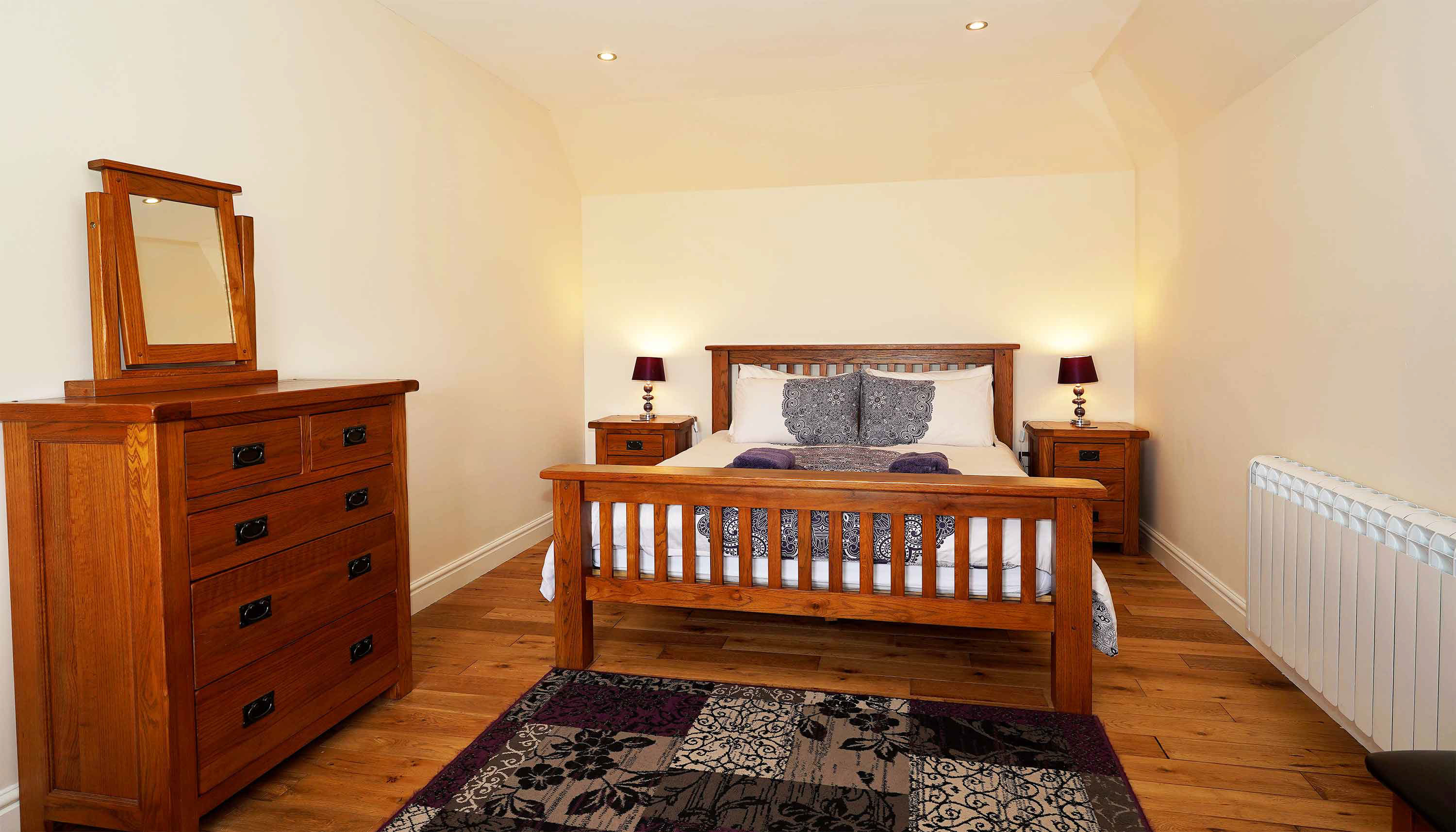 Culla Cottage in Benbecula contains a King Size Double Bedroom with Central Heating and WIFI